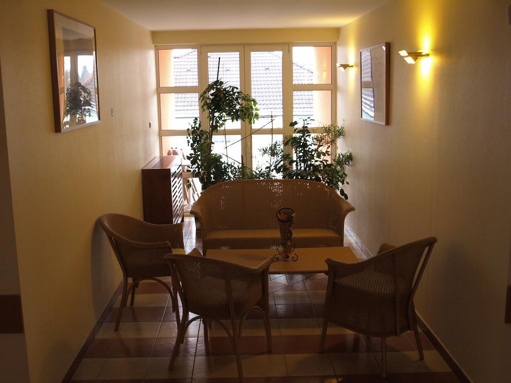 Bed and Breakfast Marben Panzió Hegykő Exterior foto