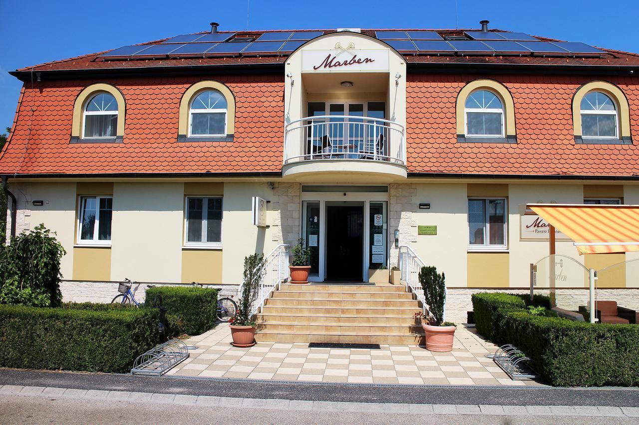 Bed and Breakfast Marben Panzió Hegykő Exterior foto